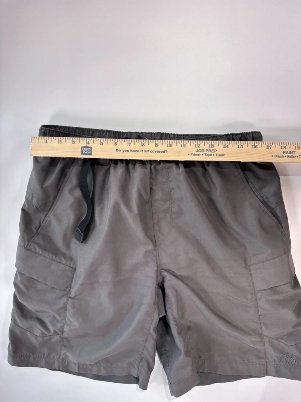 The North Face Men’s Utility Cargo Hiking Shorts Gray M